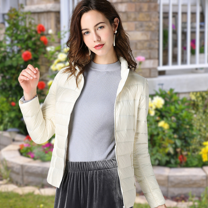 Seraphina | Geacă impermeabilă cu puf alb 