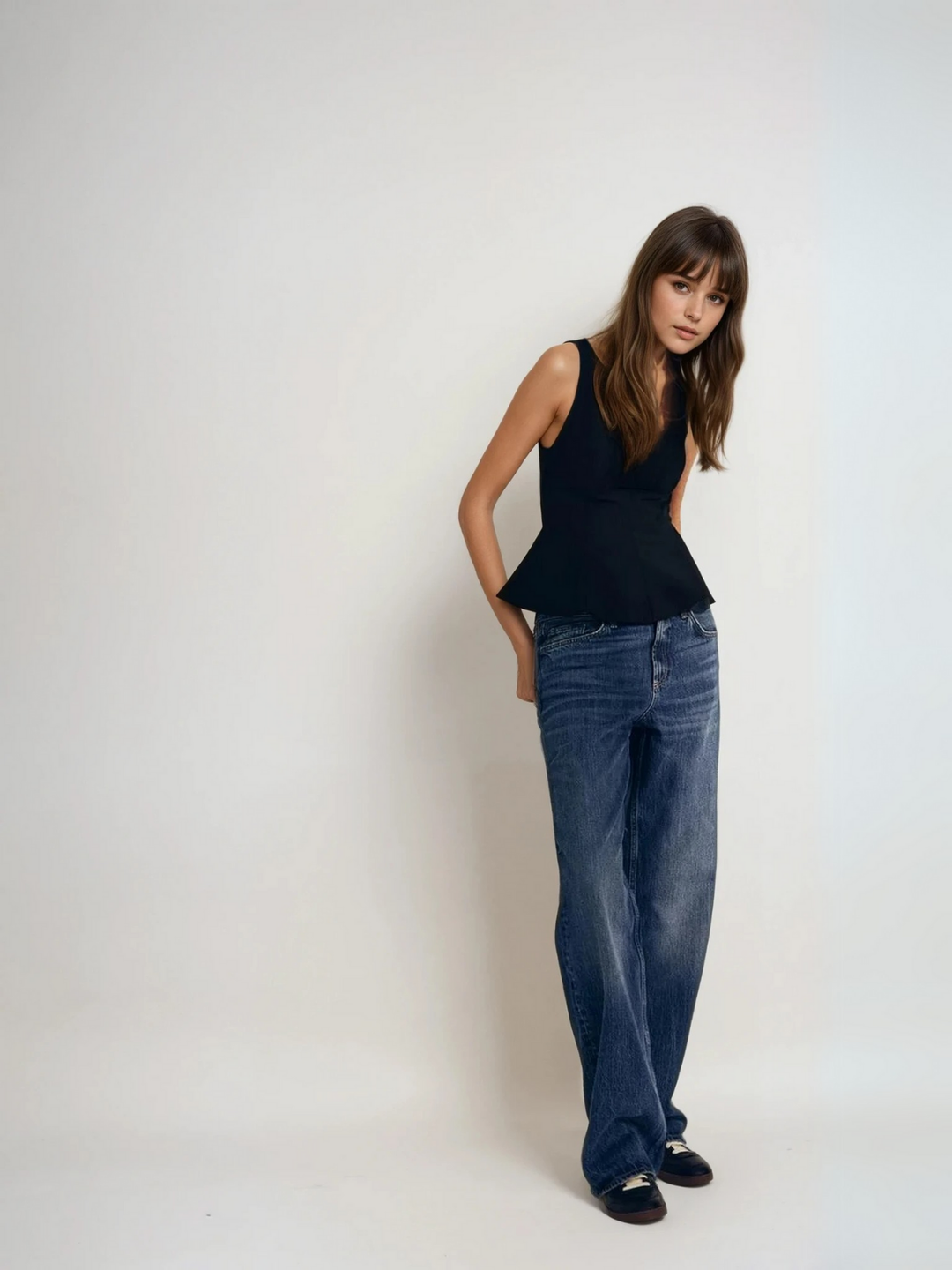 Top peplum fără mâneci cu guler pătrat, slim-fit