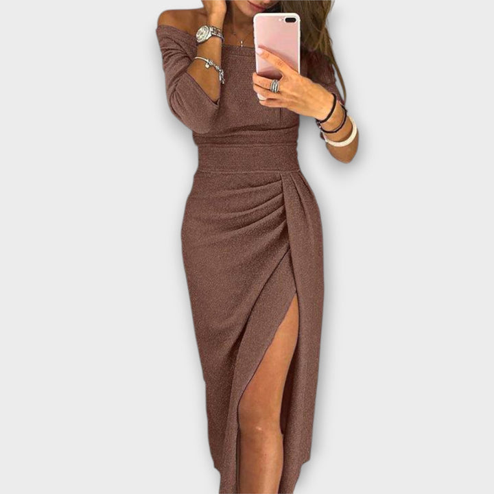 Amelia | Rochie Elegantă cu Umeri Decupați 