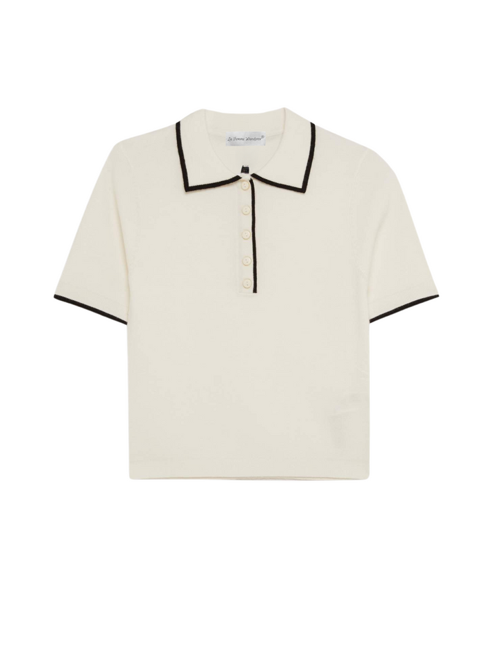 Top tricotat cu nasturi metalici și detalii contrastante