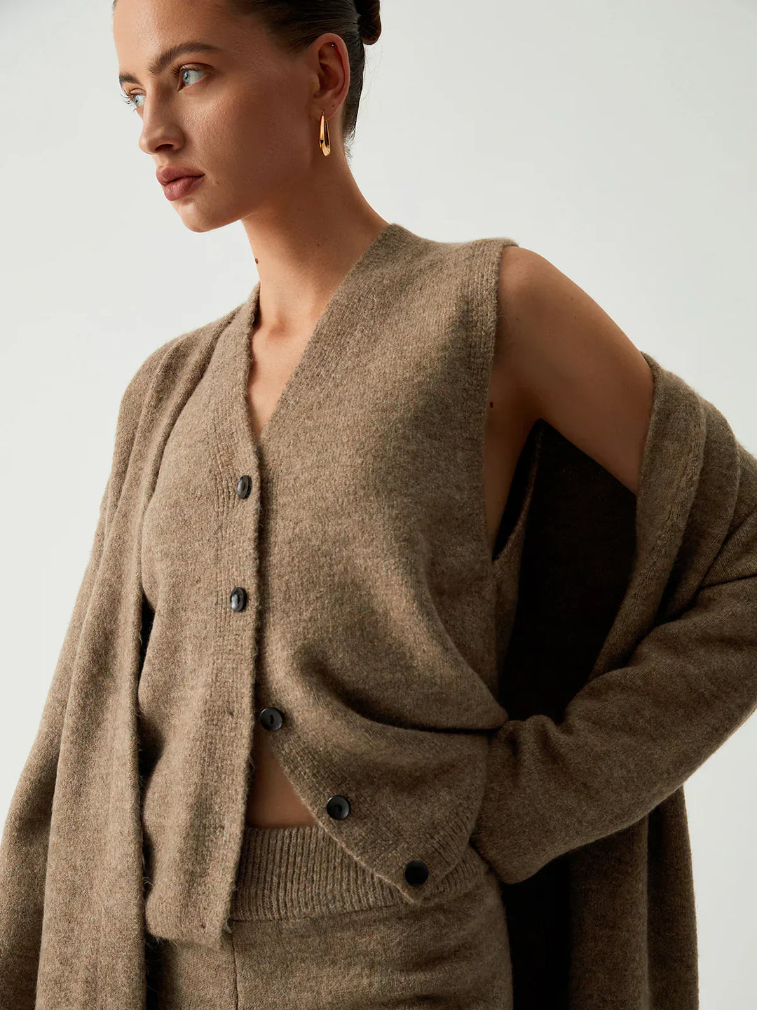 Cardigan lung din trei piese cu pantaloni casual