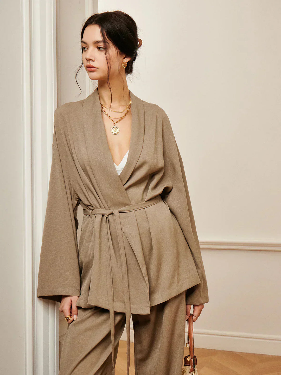 Set de pantaloni șifonați cu cura pentru ținute casual