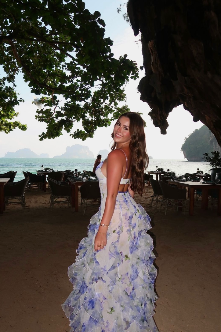 ODESSA – ROCHIE MAXI CU VOLANE ȘI SPATE ÎN CRUCE