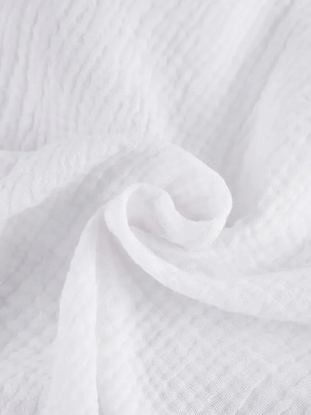 Set minimalist, ușor, cu cămașă și pantaloni