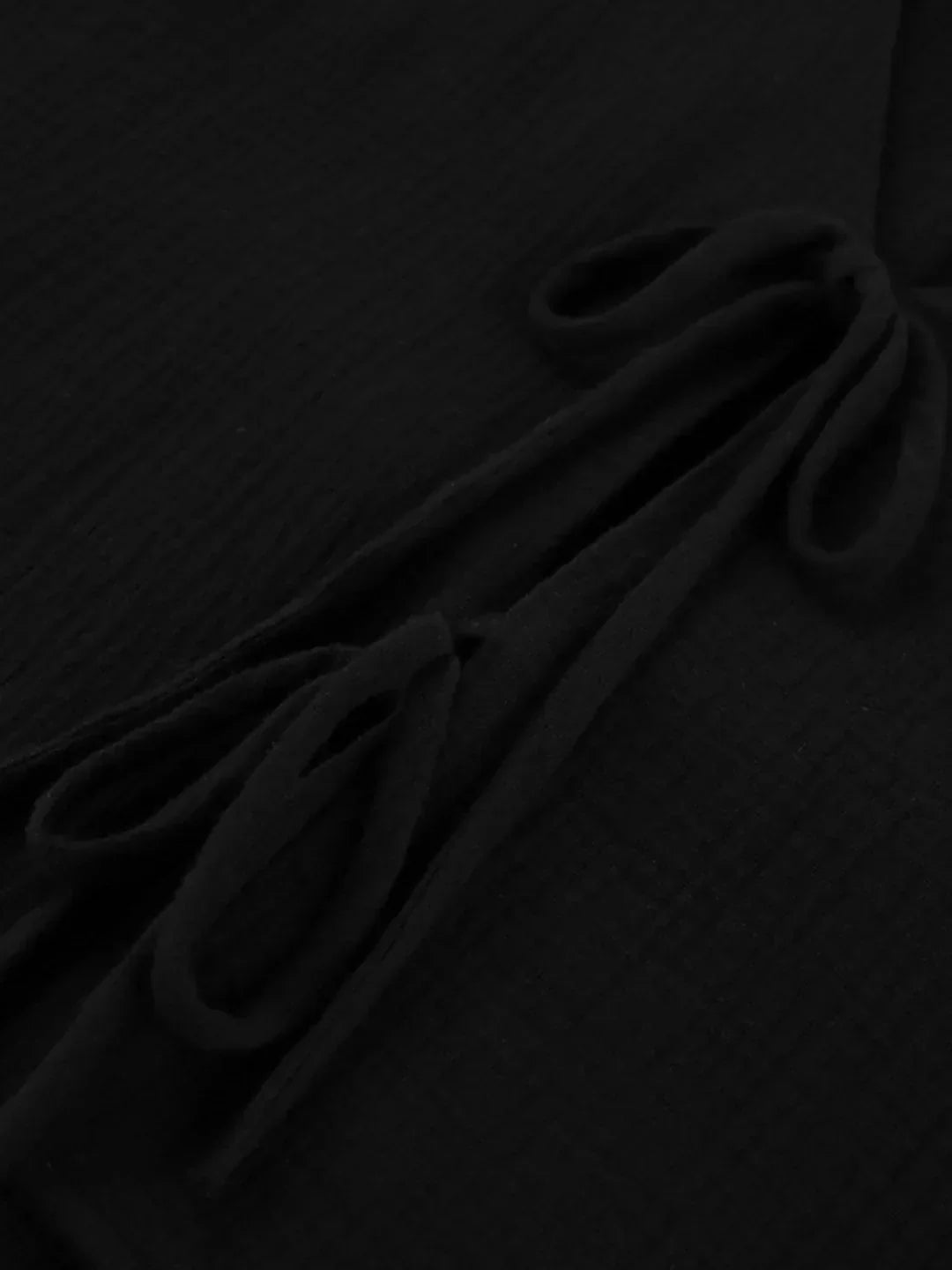 Set asortat cu pantaloni scurți și mâneci lungi, cu legătură