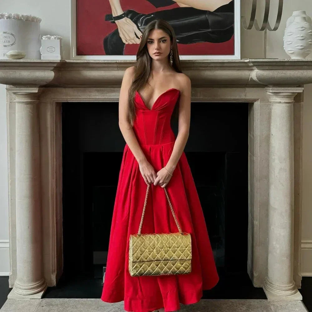 Aria – Rochie Midi Plisată Fără Bretele