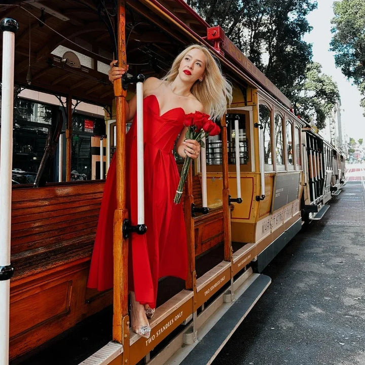 Aria – Rochie Midi Plisată Fără Bretele