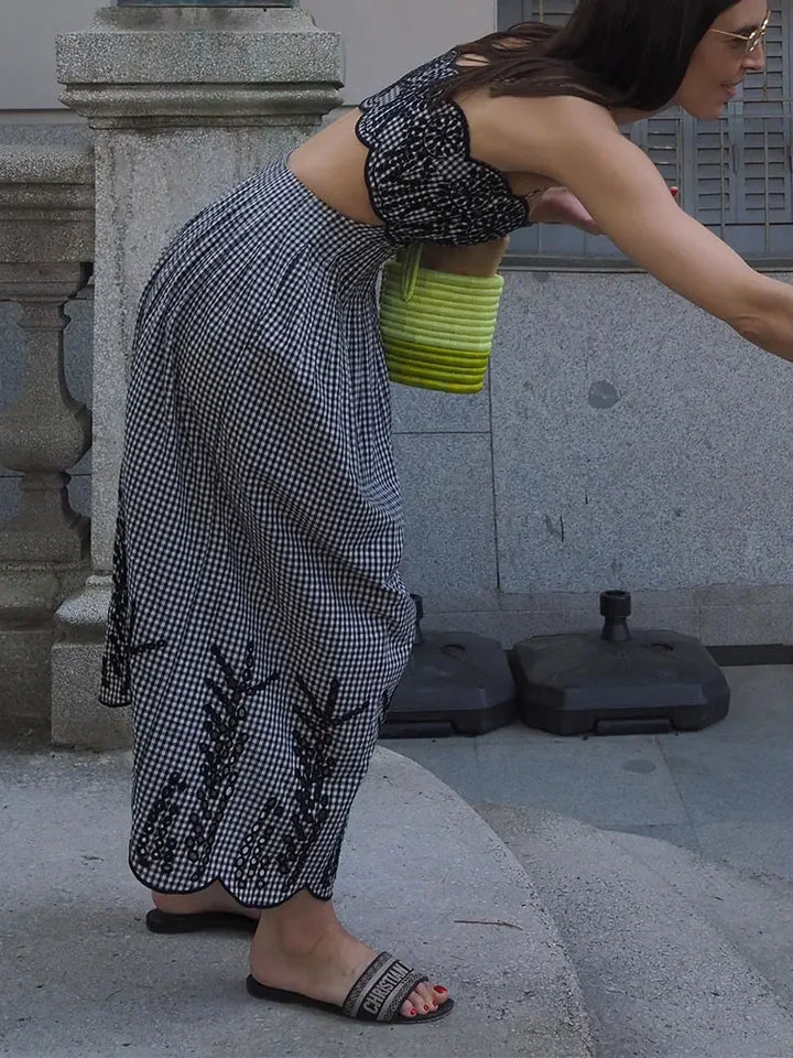 Clara - Rochie Chic în Carouri